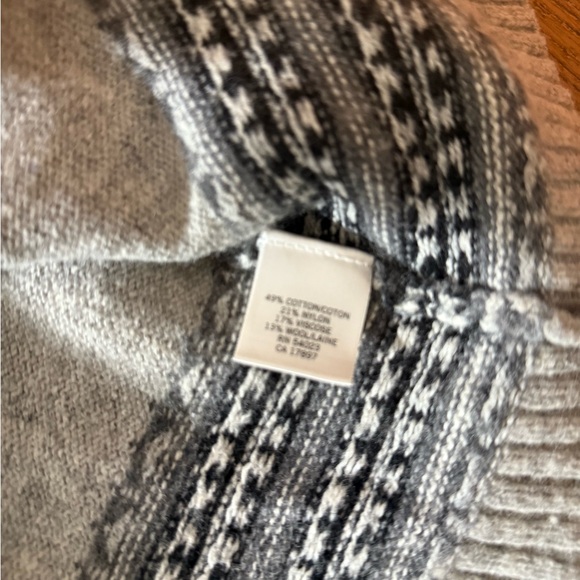 Banana Republic Light Gray Cardigan with Buttons and Dark Accents Great Cond - Picture 4 of 5